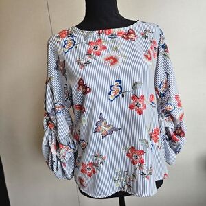 💛 Promod sz2 Blue and Red Floral & Butterfly Blouse with Puff Sleeves